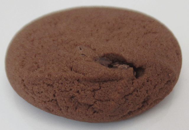 「クッキークラン チョコケーキ」の表面 「クッキークラン チョコケーキ」の表面