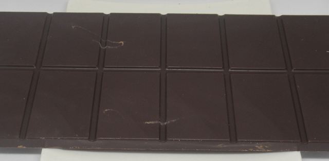 袋から出した70%ダークチョコレート 袋から出した70%ダークチョコレート