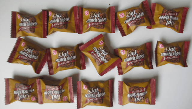 「オーツクランチチョコ」の構成